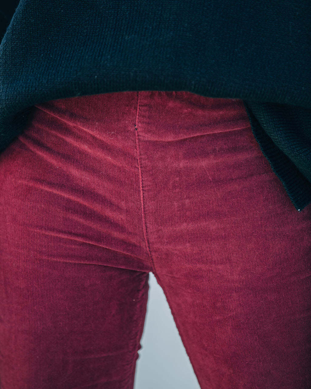 ISLA | Fluwelen Flared Broek – Elegant Comfort in een Tijdloze Pasvorm