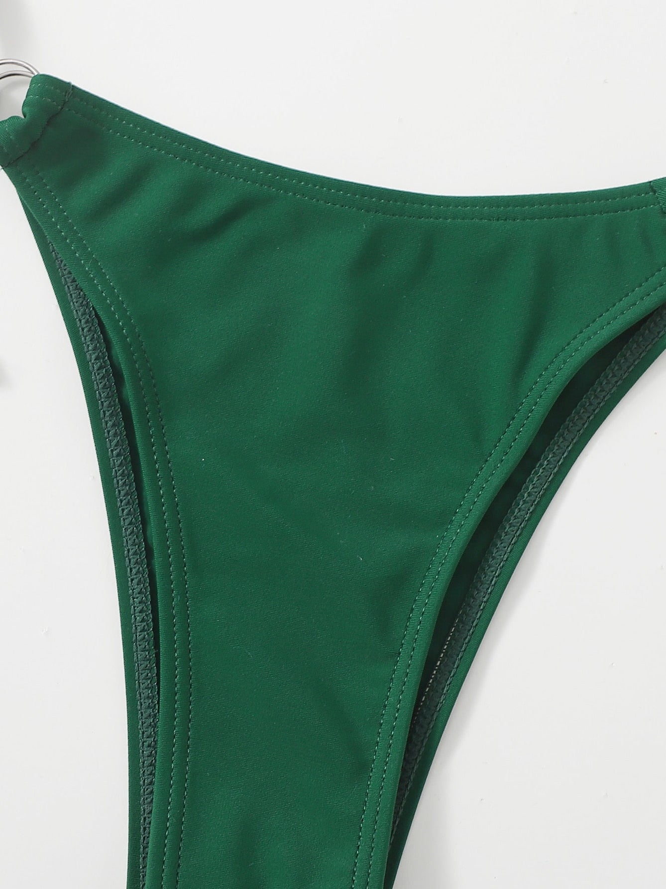Syl Criss Cross Bikini – Elegant, Stijlvol en Zelfverzekerd op het Strand