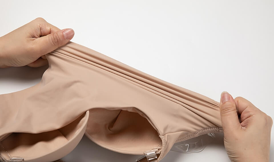 Soutien-gorge gainant invisible dos nu pour femme avec décolleté en V profond et dos ouvert