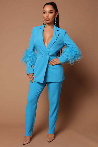 ELARA | Luxury Blazer Set with Feathers – Elegant and Stylish