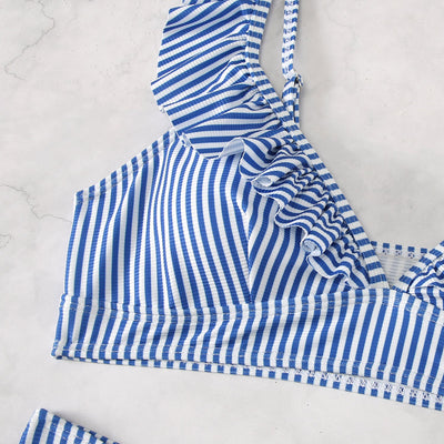 LIORA | Ruffle Bikini – Elegant Ribbed Fabric and High-Cut Design 
