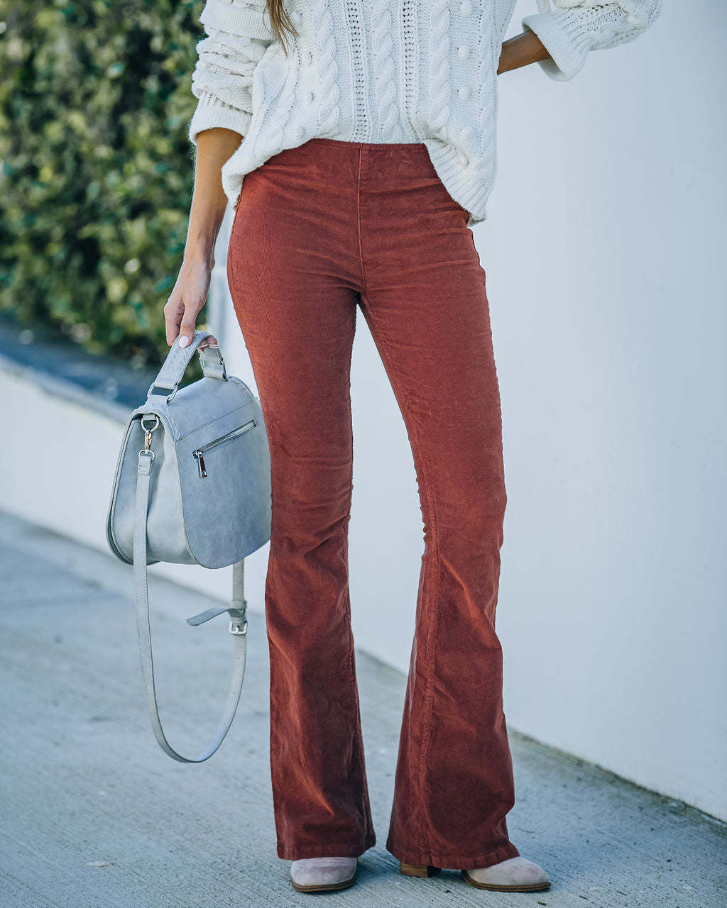 ISLA | Fluwelen Flared Broek – Elegant Comfort in een Tijdloze Pasvorm