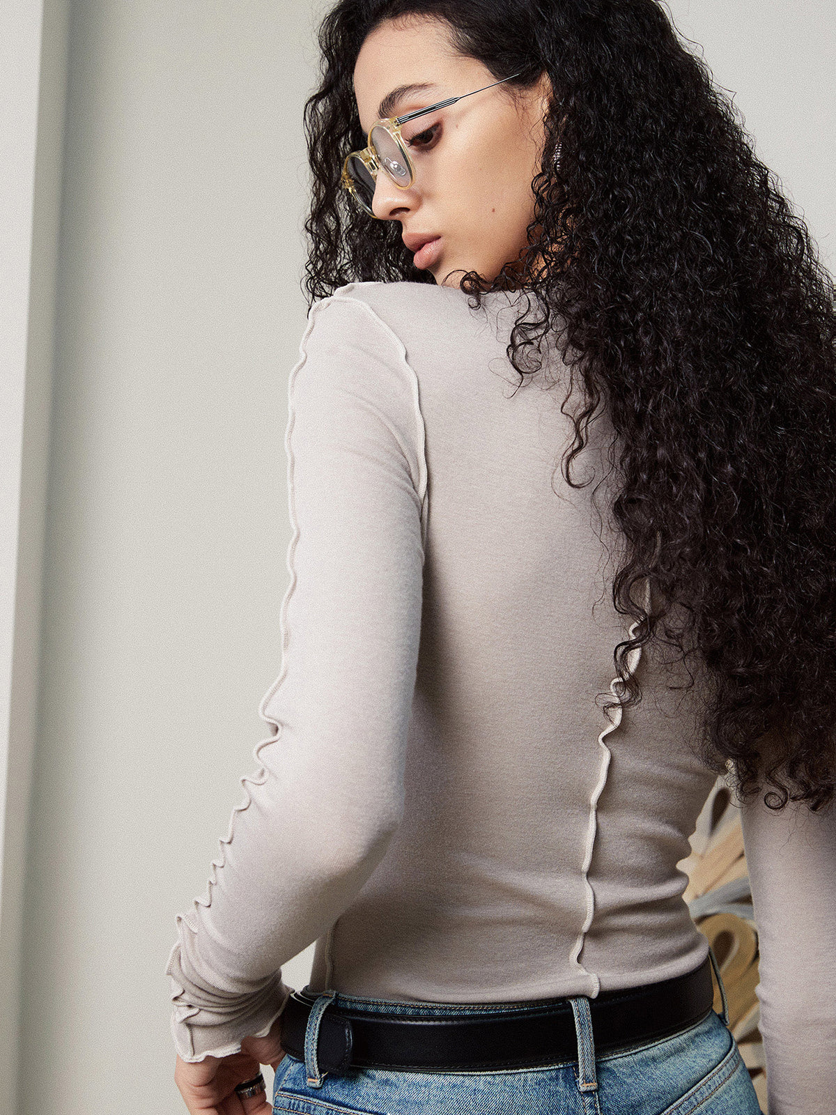 Mila | Longsleeve Top with Wavy Hem | Minimalist Style | Soft Cotton Blend