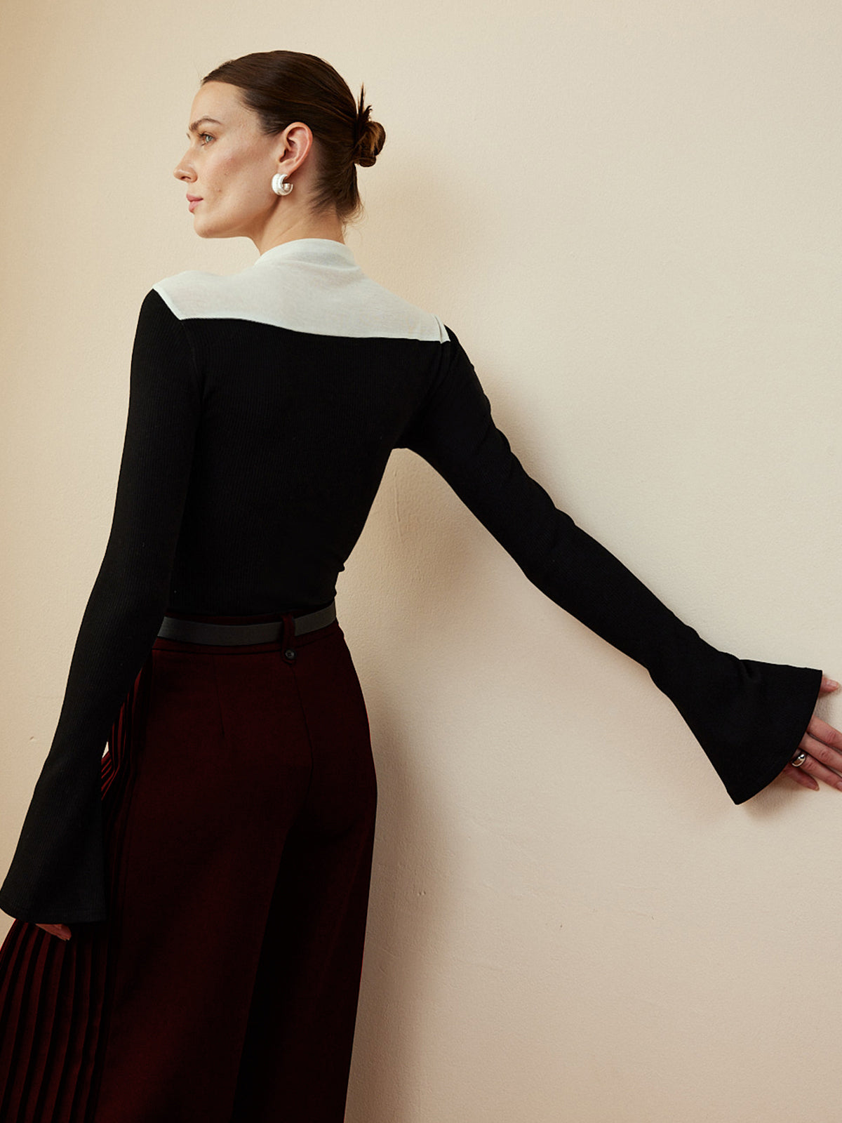 Lina | Ribbed Ruffle Top | Modern Elegance | Luxurious Cotton Blend