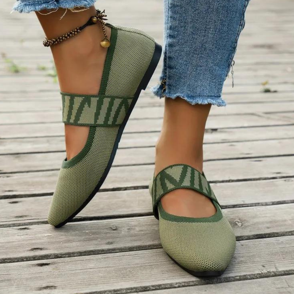 Liva – Gebreide Damesschoenen met Puntige Neus en Chic Kleuraccent