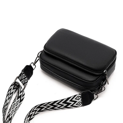 Nova Messenger Bag – Compact and Stylish Leather Shoulder Bag for Women