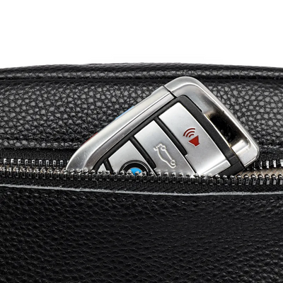 Nova Messenger Bag – Compact and Stylish Leather Shoulder Bag for Women