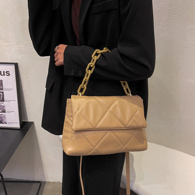 Arya Quilted Crossbody – Trendy quilted shoulder bag with chain
