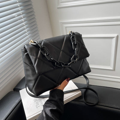Arya Quilted Crossbody – Trendy quilted shoulder bag with chain