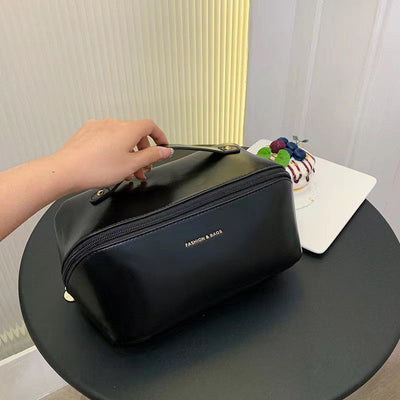 GlamOrganize – Luxury Makeup Organizer Bag | Spacious &amp; Elegant