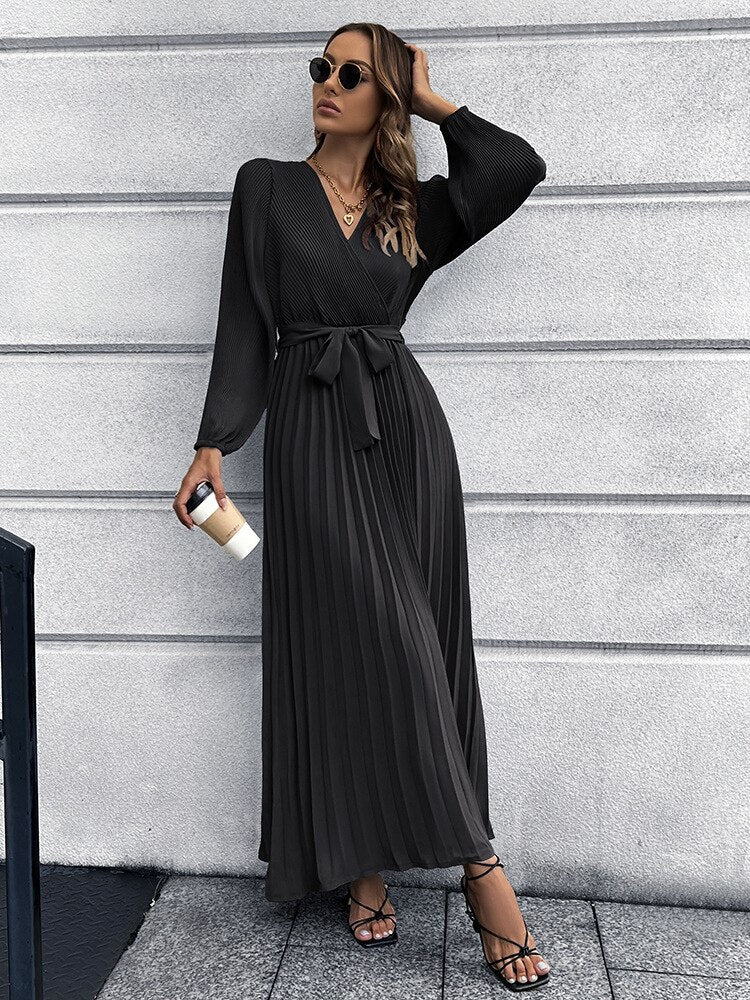 LUNARA – V-Hals Geplooide Maxi Jurk | Lente-Zomer Elegantie met Verleidelijk Volume