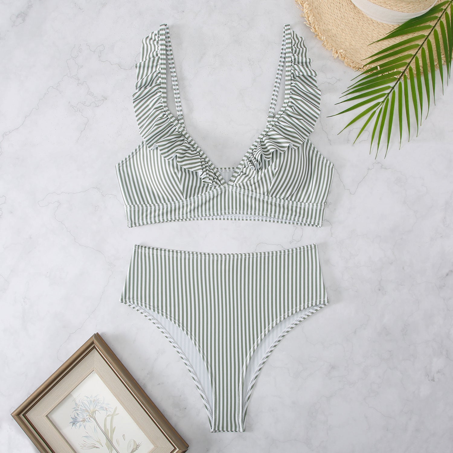 LIORA | Bikini met Volant – Elegante Ribstof en Hooggesneden Design