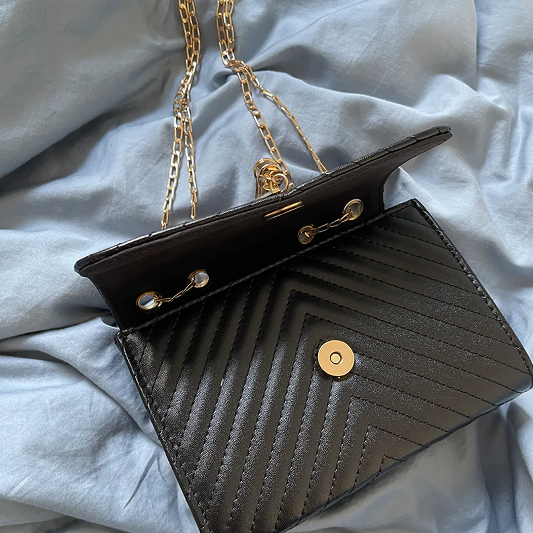 Liora Clutch – Elegant Handbag with Gold Accents