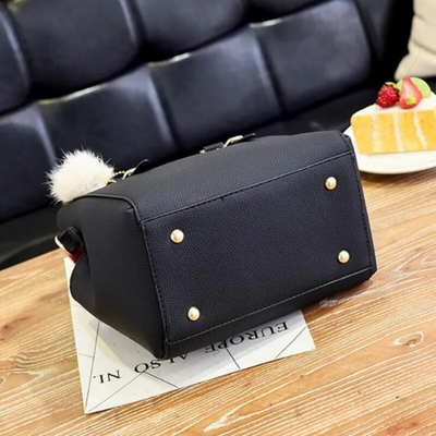 Helen Crossbody Bag | Classic &amp; Stylish