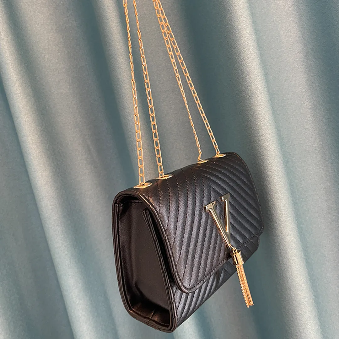 Liora Clutch – Elegant Handbag with Gold Accents
