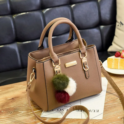 Helen Crossbody Bag | Classic &amp; Stylish