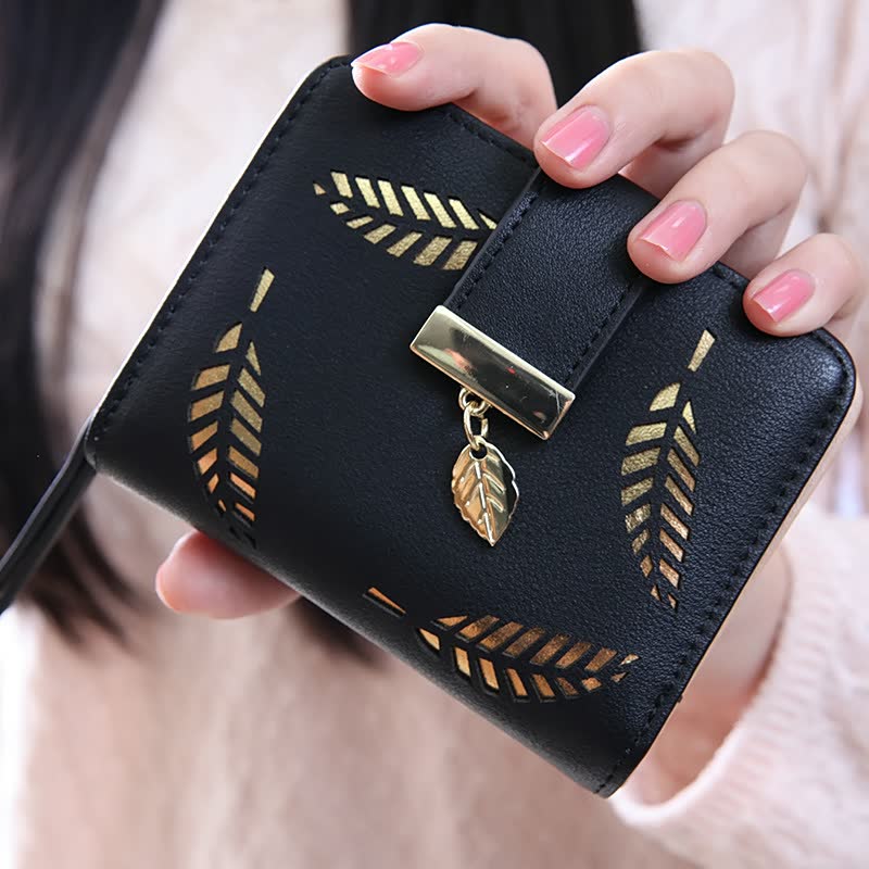 StylishWallet – Portefeuille simple et élégant pour femme